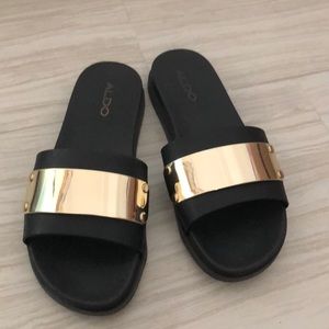 Aldo Slides